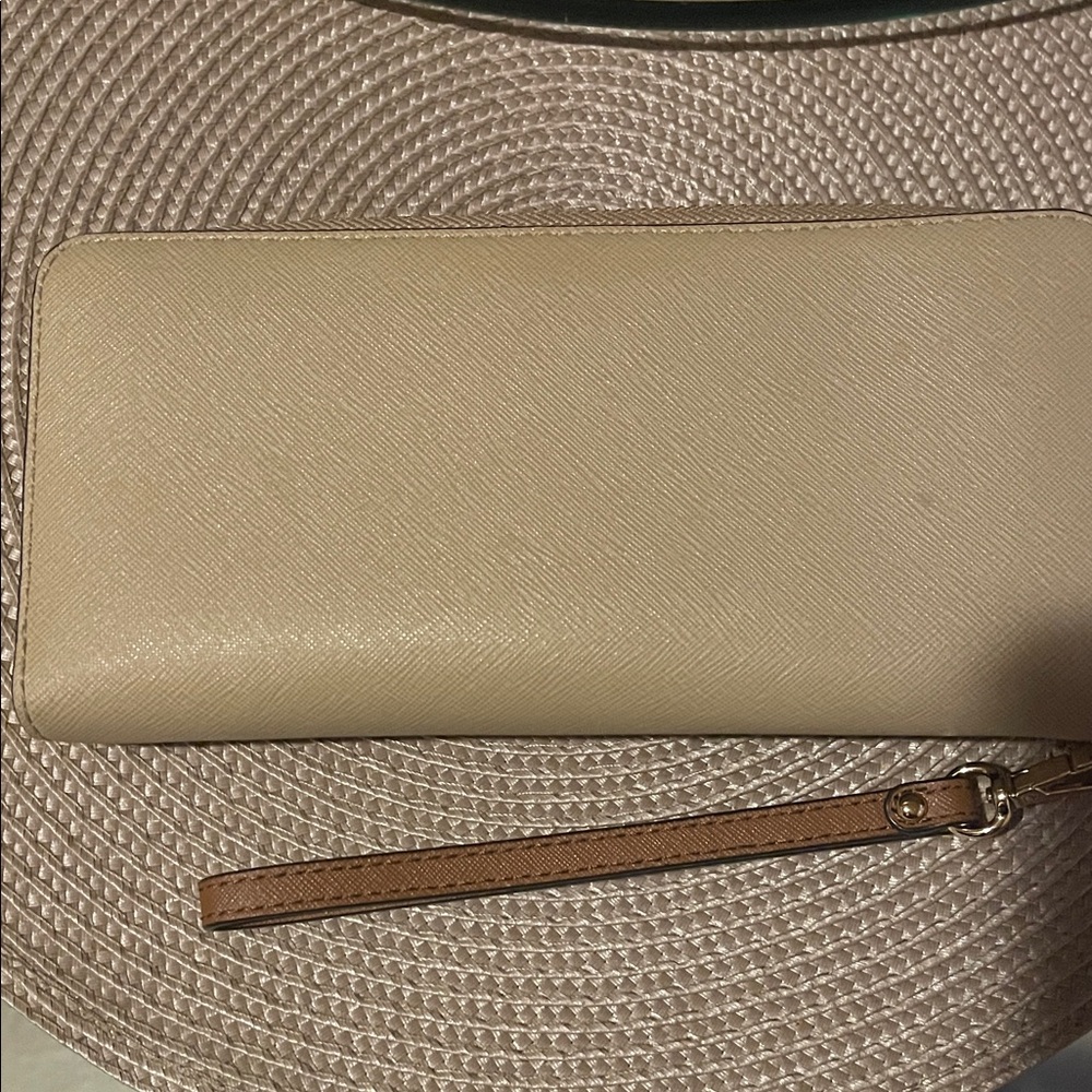 Michael Kors Beige and Brown Wristlet Wallet. NWOT - Picture 4 of 15